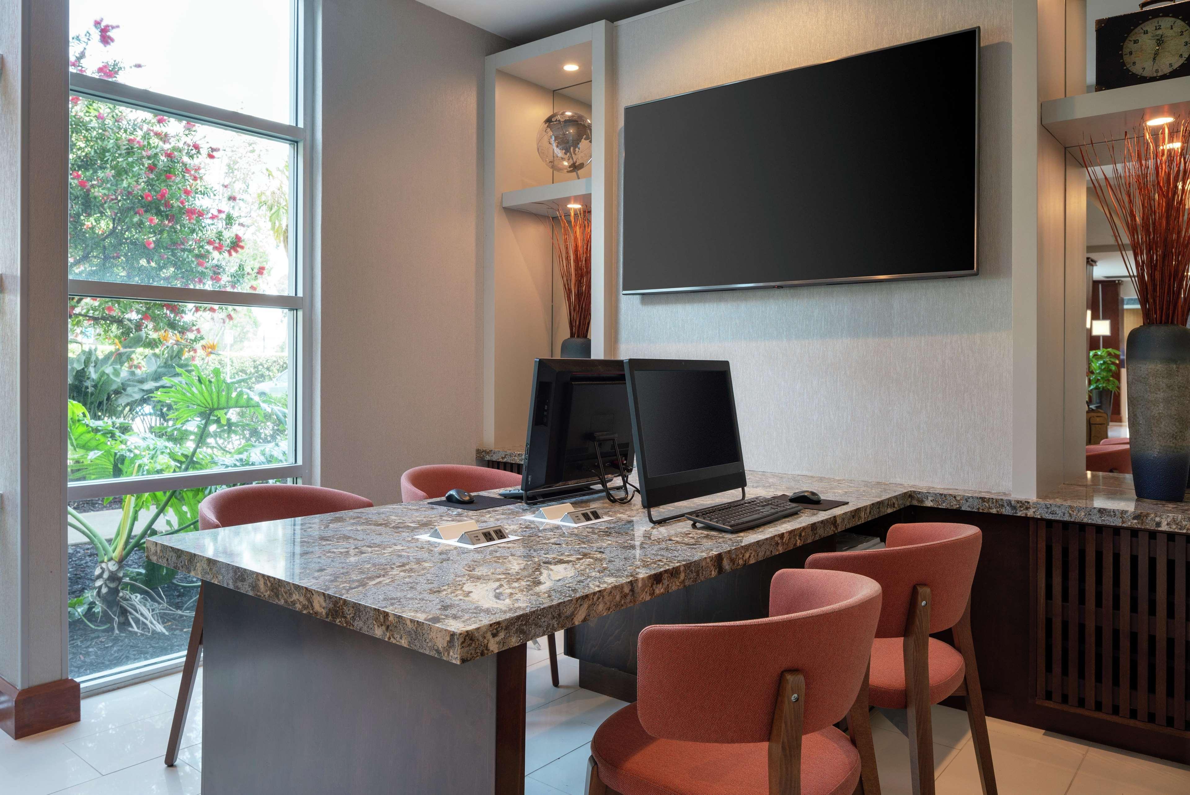 Hotel Doubletree By Hilton San Francisco Airport North Bayfront Brisbane Esterno foto