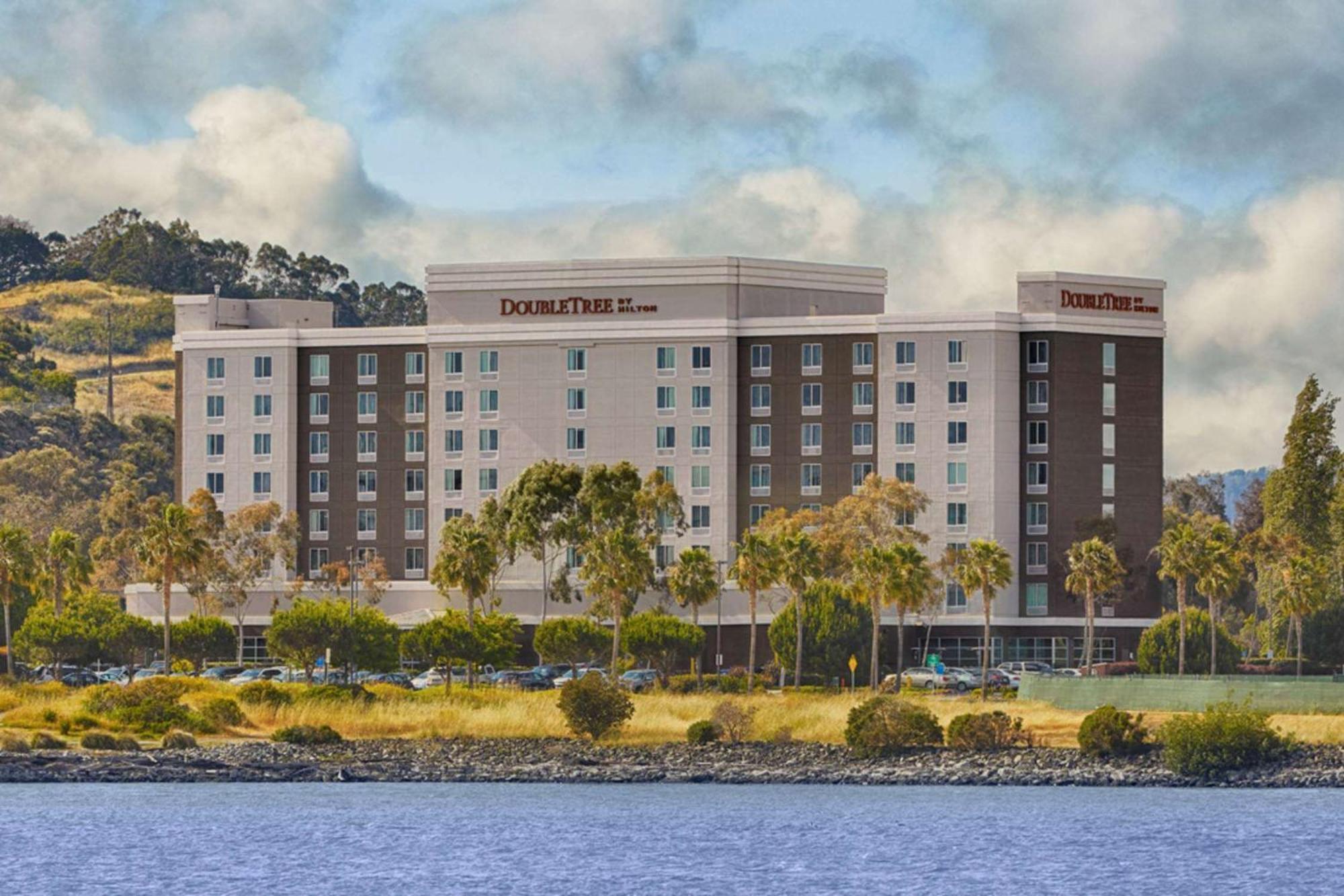 Hotel Doubletree By Hilton San Francisco Airport North Bayfront Brisbane Esterno foto